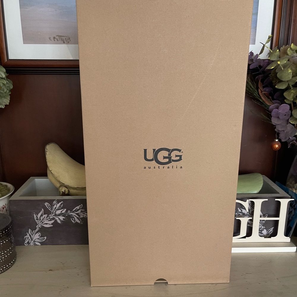 UGG Claudine Camel Colored Leather Knee Boots - Picture 7 of 8